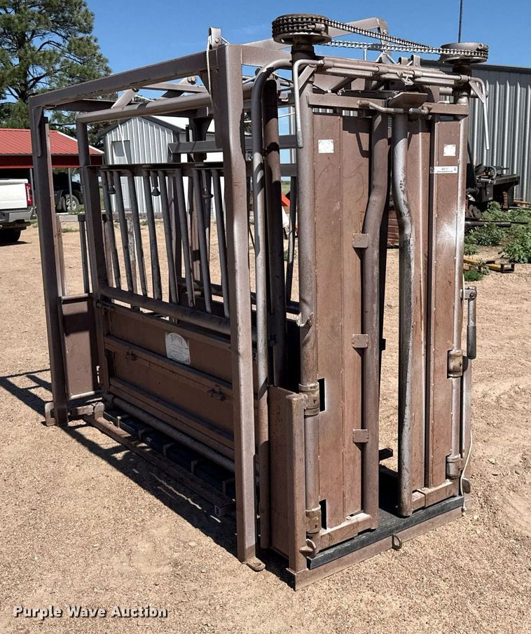 image for item DZ8727 Blattner livestock chute