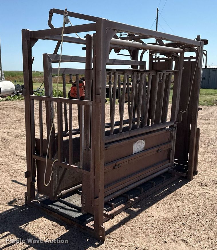 image for item DZ8727 Blattner livestock chute