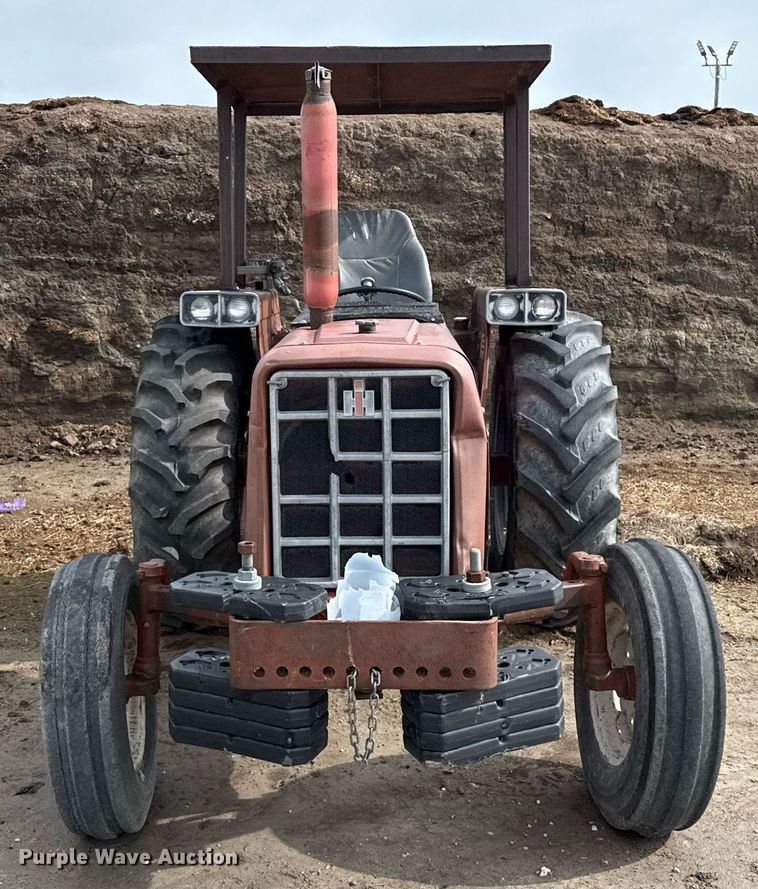 image for item DZ8739 International Harvester 574 tractor