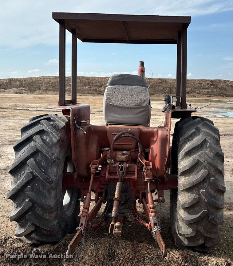 image for item DZ8739 International Harvester 574 tractor