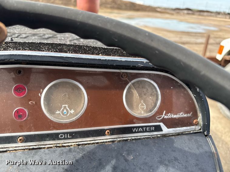 image for item DZ8739 International Harvester 574 tractor