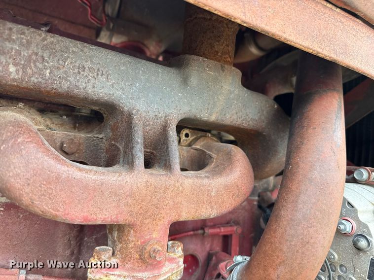 image for item DZ8739 International Harvester 574 tractor