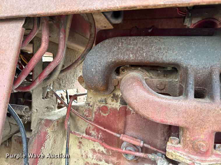 image for item DZ8739 International Harvester 574 tractor