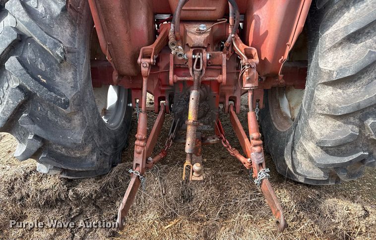 image for item DZ8739 International Harvester 574 tractor