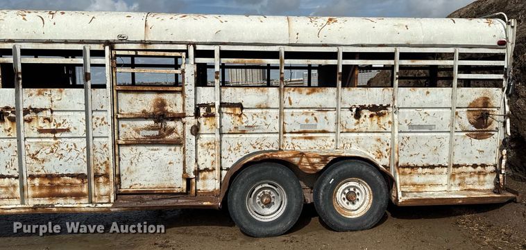 image for item DZ8743 livestock trailer