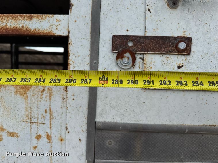 image for item DZ8743 livestock trailer