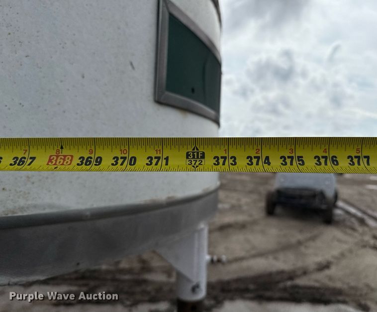 image for item DZ8743 livestock trailer