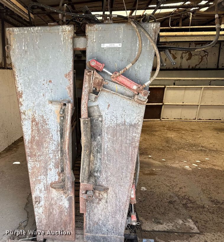 image for item DZ8756 Moly MFG. Silencer squeeze chute