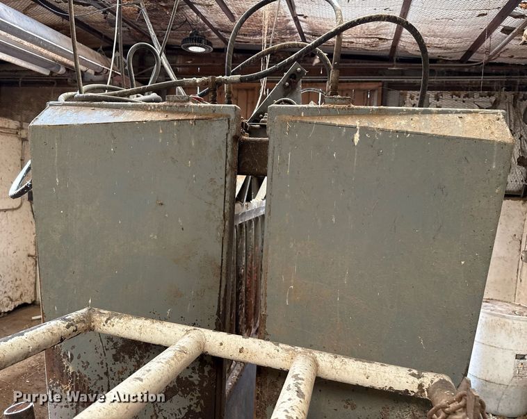 image for item DZ8756 Moly MFG. Silencer squeeze chute