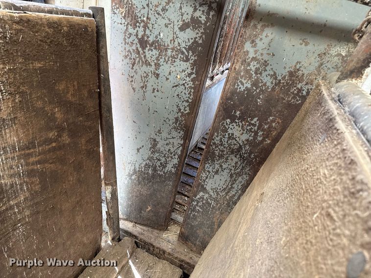 image for item DZ8756 Moly MFG. Silencer squeeze chute