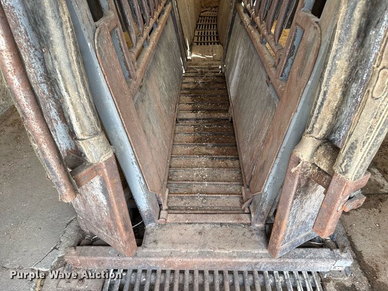 image for item DZ8756 Moly MFG. Silencer squeeze chute