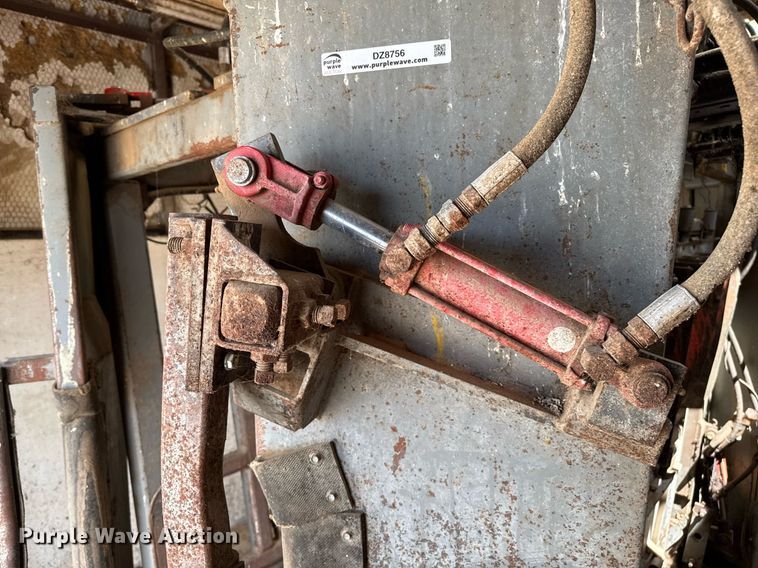 image for item DZ8756 Moly MFG. Silencer squeeze chute