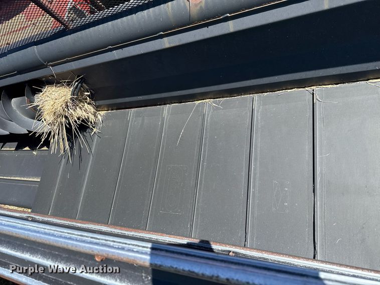 image for item DZ8773 1995 MacDon 960 flex draper head