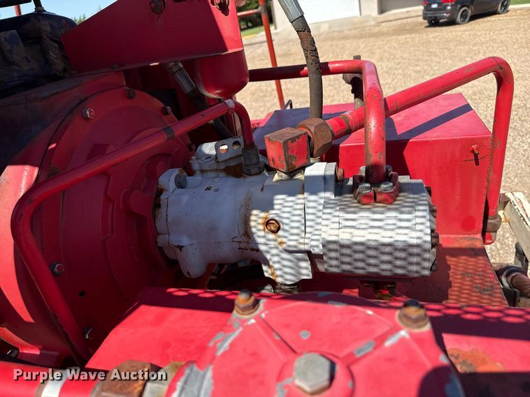 image for item DZ8783 Center pivot donkey