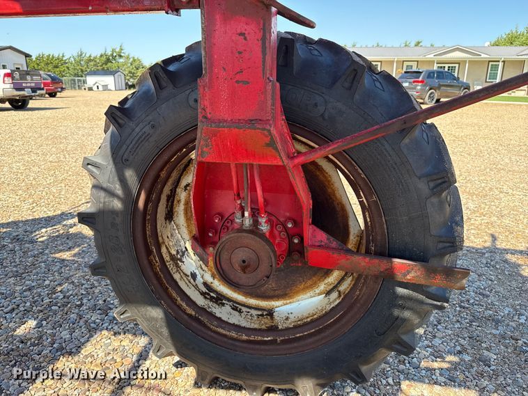 image for item DZ8783 Center pivot donkey