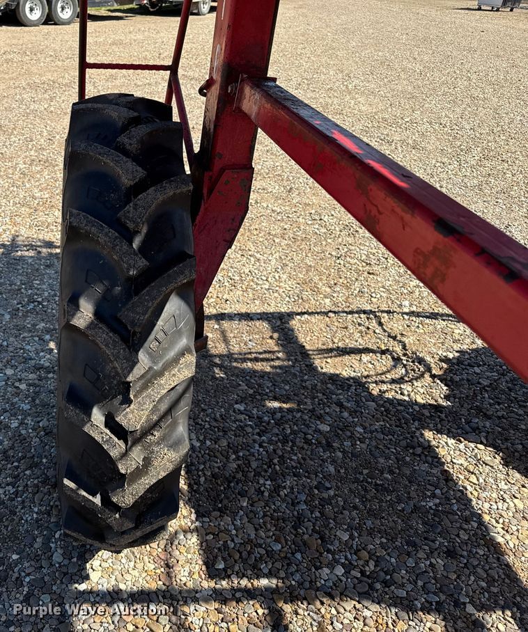 image for item DZ8783 Center pivot donkey