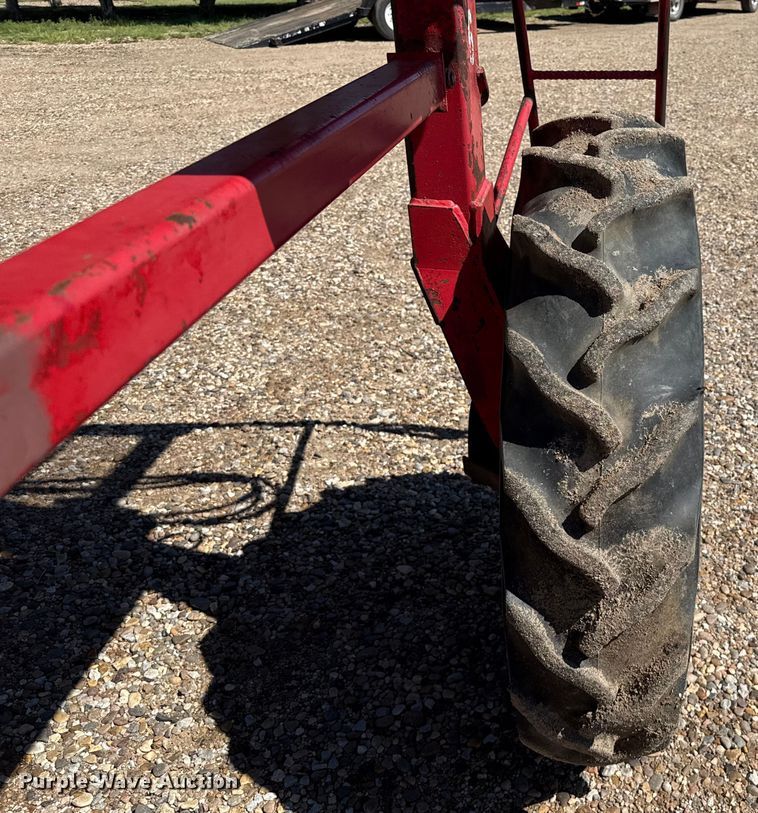 image for item DZ8783 Center pivot donkey