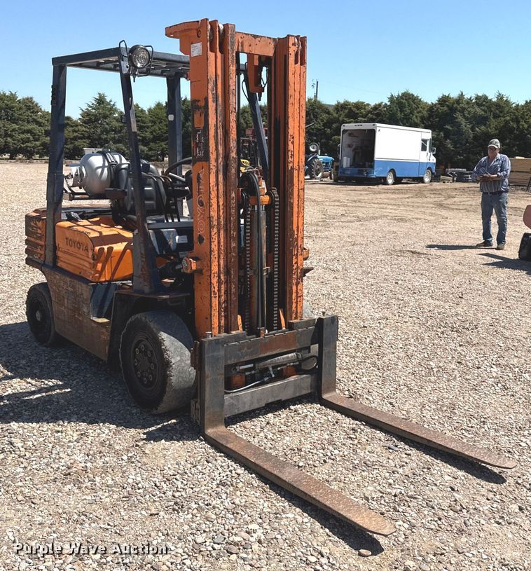 image for item DZ8785 Toyota 42-5FG25 forklift