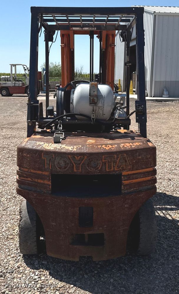 image for item DZ8785 Toyota 42-5FG25 forklift
