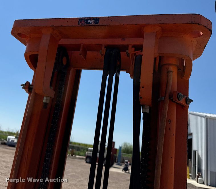 image for item DZ8785 Toyota 42-5FG25 forklift