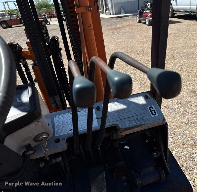 image for item DZ8785 Toyota 42-5FG25 forklift