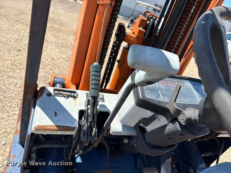 image for item DZ8785 Toyota 42-5FG25 forklift