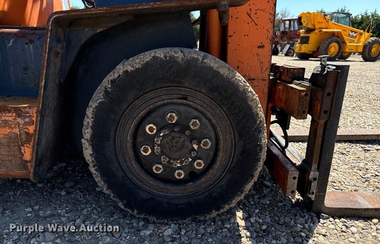 image for item DZ8785 Toyota 42-5FG25 forklift