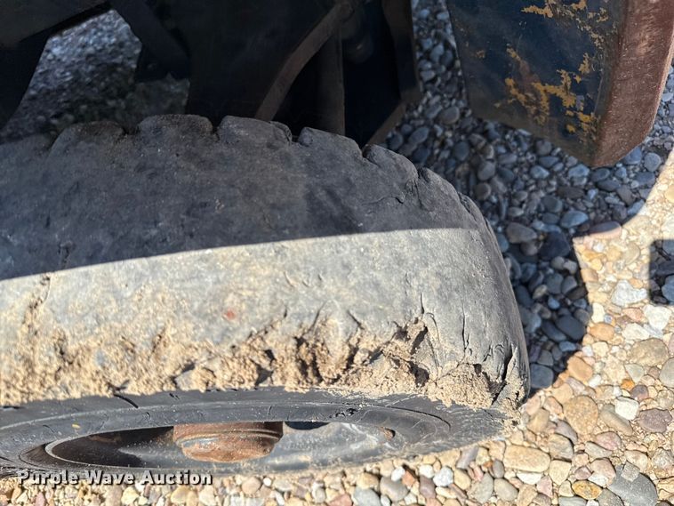 image for item DZ8785 Toyota 42-5FG25 forklift