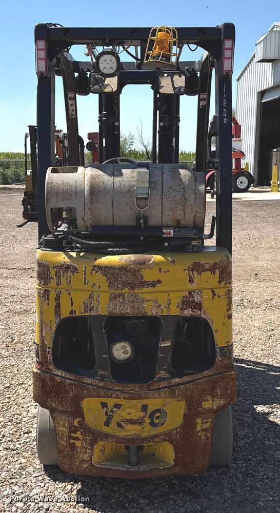 image for item DZ8786 2015 Yale GLC040SVNRSE082 forklift