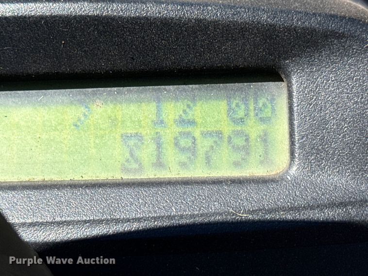 image for item DZ8786 2015 Yale GLC040SVNRSE082 forklift