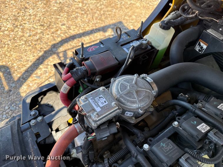 image for item DZ8786 2015 Yale GLC040SVNRSE082 forklift