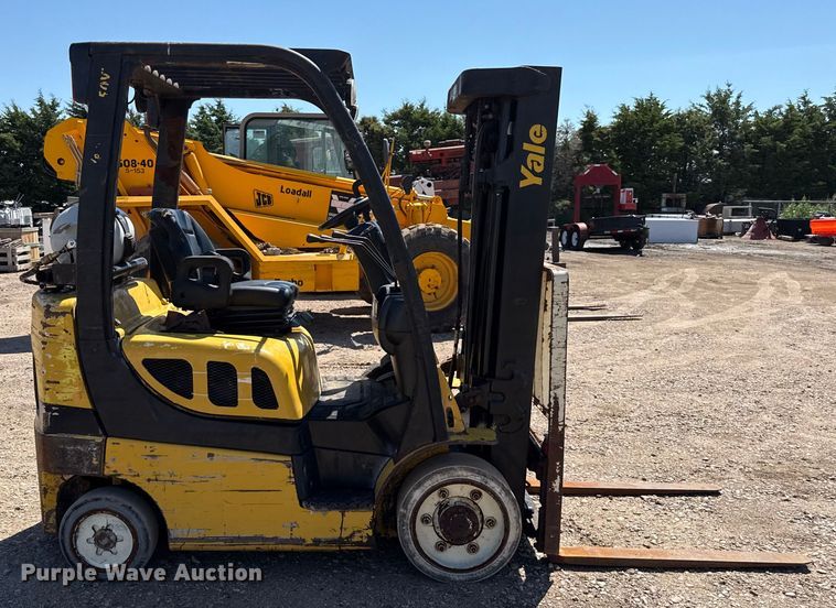image for item DZ8787 2017 Yale GLC050VXNDSE083 forklift