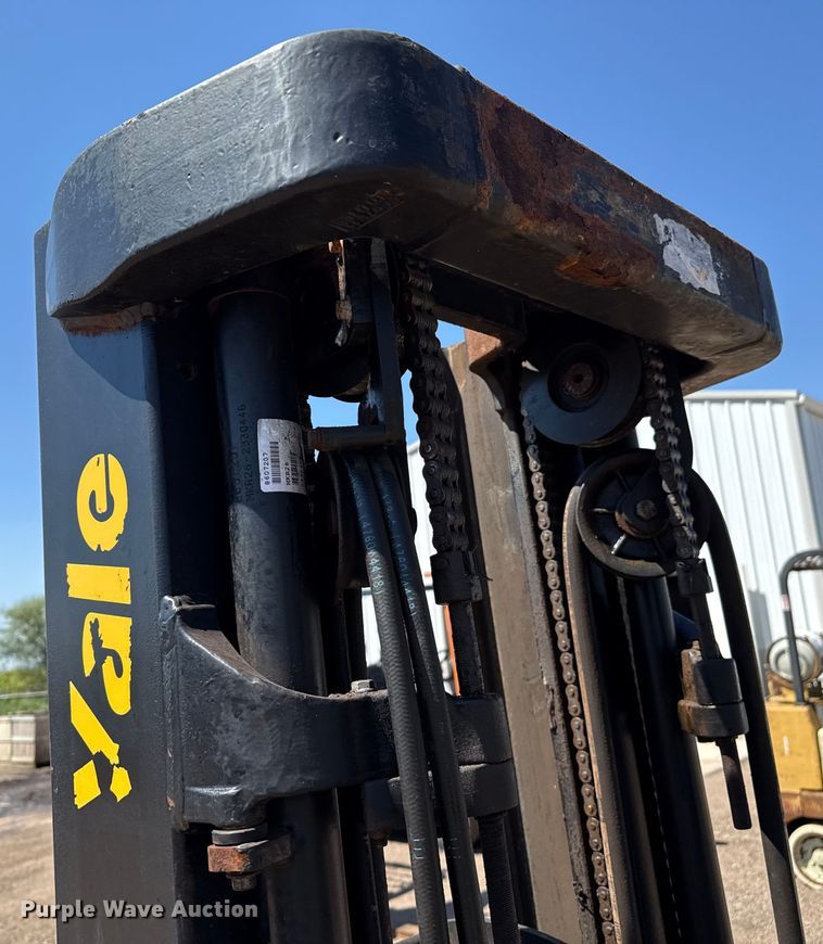 image for item DZ8787 2017 Yale GLC050VXNDSE083 forklift
