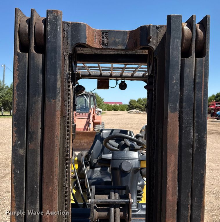 image for item DZ8787 2017 Yale GLC050VXNDSE083 forklift