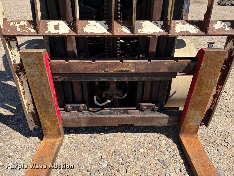 image for item DZ8787 2017 Yale GLC050VXNDSE083 forklift