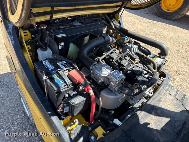 image for item DZ8787 2017 Yale GLC050VXNDSE083 forklift