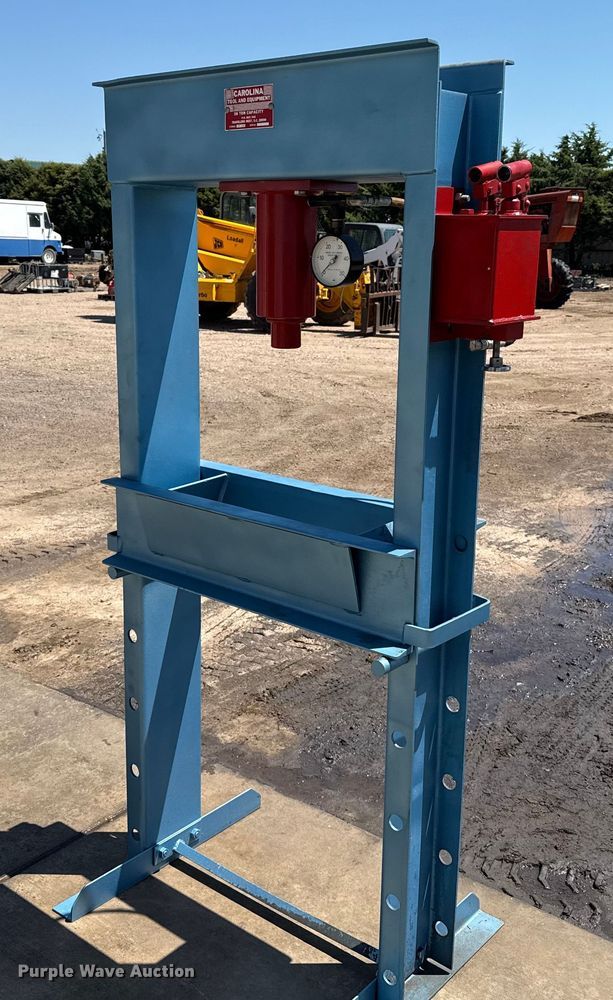 image for item DZ8789 Carolina Tool and Equipment CBP 1200 hydraulic press