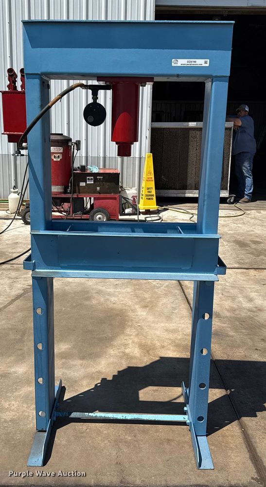 image for item DZ8789 Carolina Tool and Equipment CBP 1200 hydraulic press