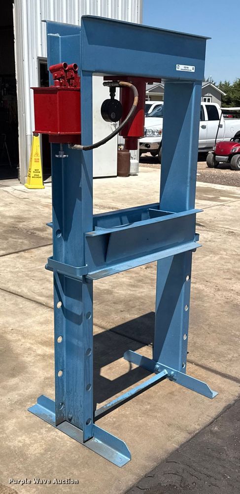 image for item DZ8789 Carolina Tool and Equipment CBP 1200 hydraulic press