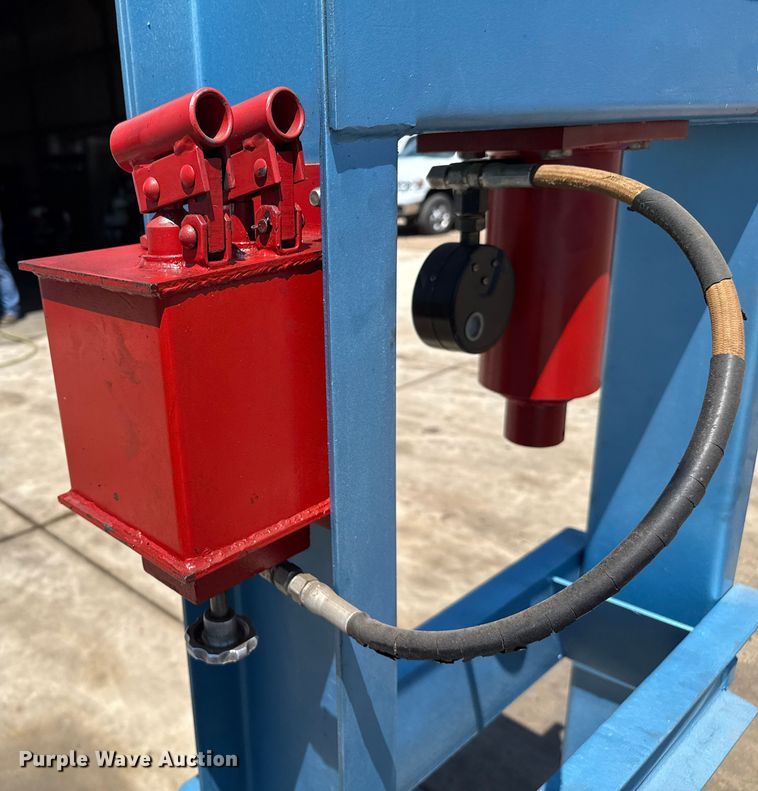 image for item DZ8789 Carolina Tool and Equipment CBP 1200 hydraulic press