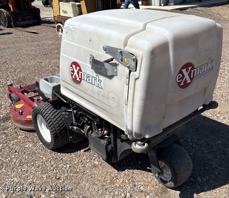 image for item DZ8794 Exmark Navigator ZTR lawn mower