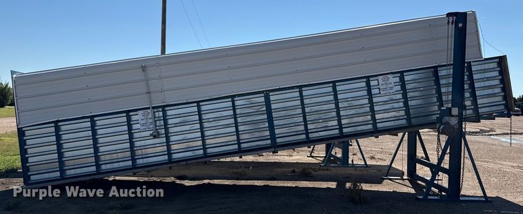 image for item DZ8796 Livestock loading chute