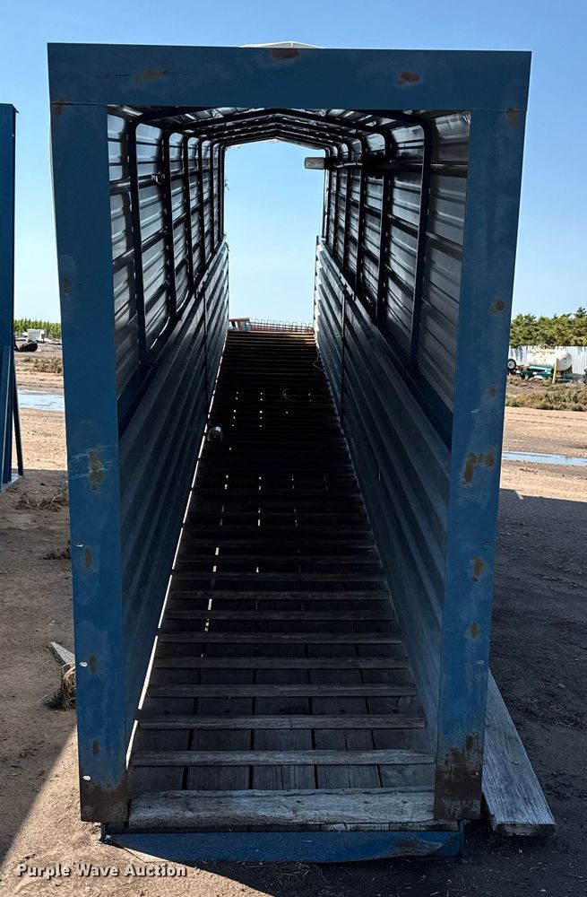 image for item DZ8796 Livestock loading chute