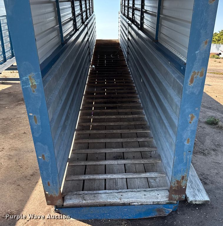 image for item DZ8796 Livestock loading chute