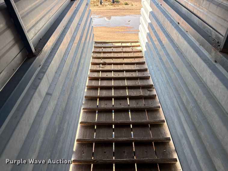 image for item DZ8797 Livestock loading chute