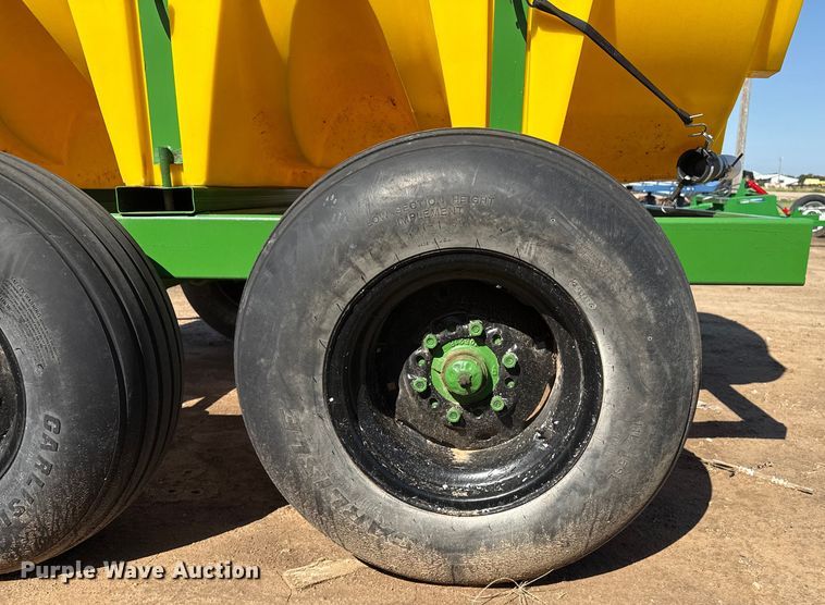 image for item DZ8801 Shop built nurse tank trailer