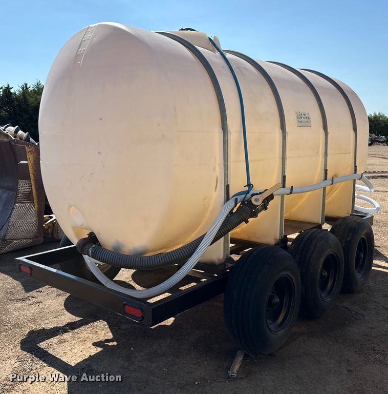 image for item DZ8802 Shop built nurse tank trailer