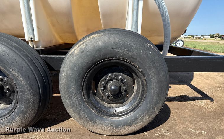 image for item DZ8802 Shop built nurse tank trailer