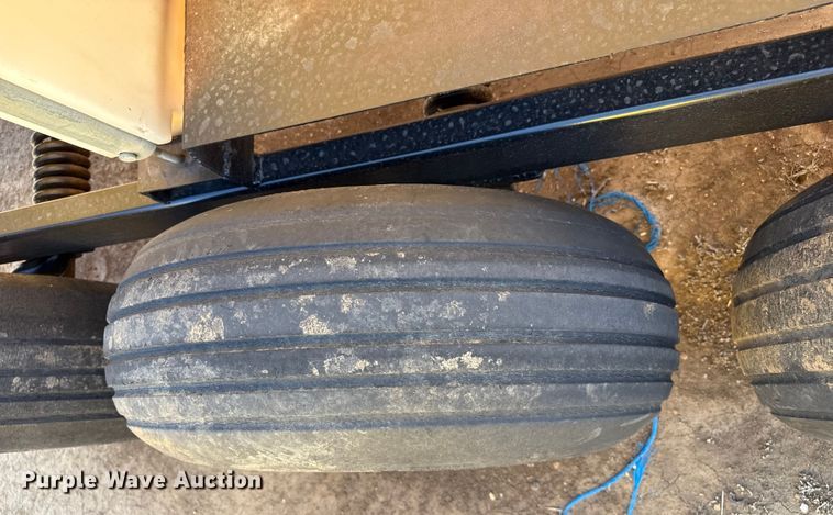 image for item DZ8802 Shop built nurse tank trailer