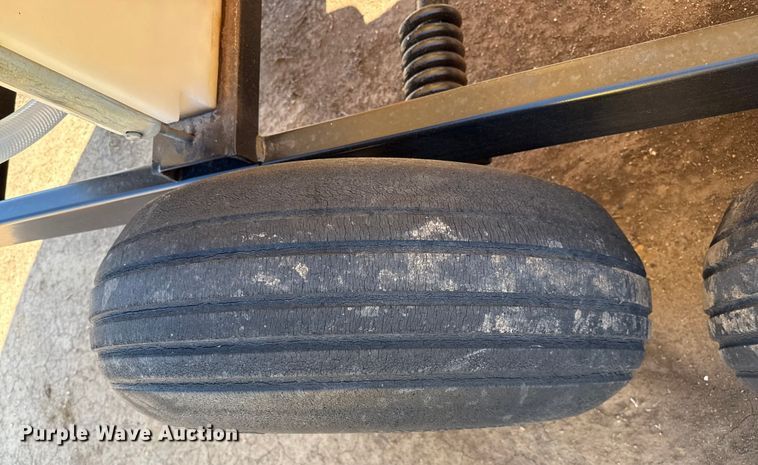 image for item DZ8802 Shop built nurse tank trailer